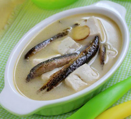 泥鳅怎么杀?小泥鳅最简单的宰杀方法图解_聚