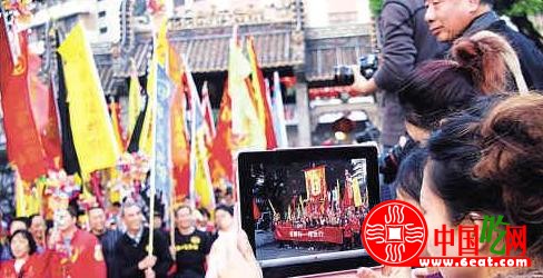 2012广府庙会美食节开锣 3天迎客近百万