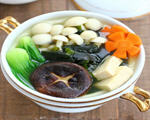 鲜菇海菜素菌汤