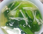 土豆金针菇青菜汤