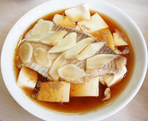 嫩豆腐蒸鲷鱼片的做法 嫩豆腐蒸鲷鱼片怎么好吃 聚餐网