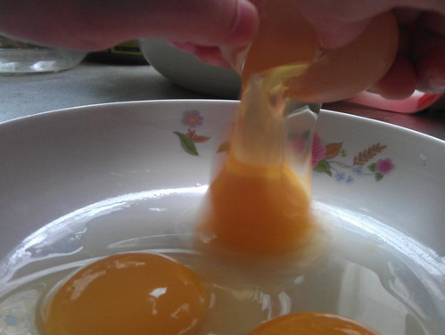 图解鉴别真假土鸡蛋的5种方法