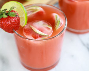 草莓罗勒柠檬汁