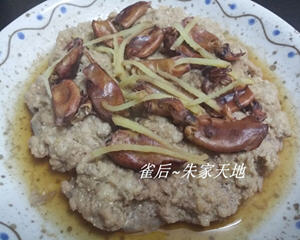 燕麦鱿鱼仔蒸肉饼