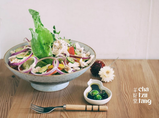 黑芝麻鸡肉沙拉成品图