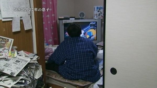 日本第一宅男27年没出过门，也不用手机没有电脑
