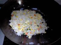 玉米蛋炒饭的做法步骤8
