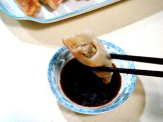 【2011年菜展】京城话美食，地道北京味儿“锅贴”的做法步骤：15