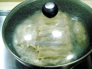 【2011年菜展】京城话美食，地道北京味儿“锅贴”的做法步骤：13