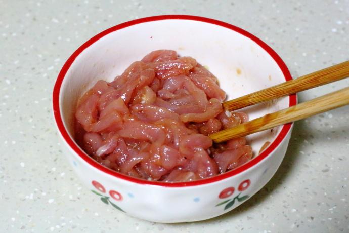 扁豆炒肉丝家常做法与窍门6