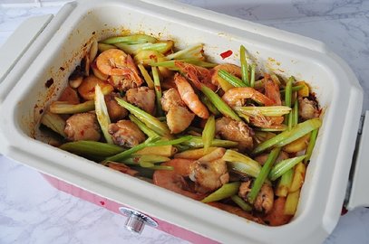 香辣开胃的鲜虾土豆鸡翅煲5