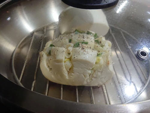 炒菜锅做葱花烤馒头4