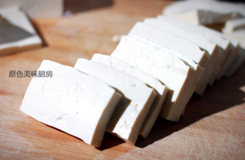 五花肉豆腐煲最简单的做法9