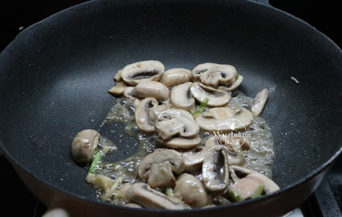 家常蘑菇炒肉丝3