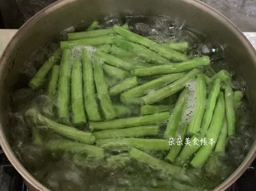 整个咸蛋炒四季豆6