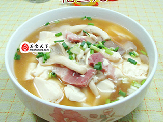 秀珍菇烧豆腐汤